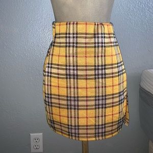 “Clueless” yellow plaid mini skirt